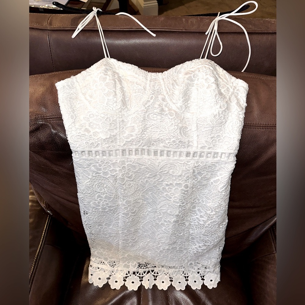 Forever 21 white spaghetti strap crochet style lined dress side zipper medium